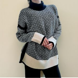 NWT Stunning Contrast Sweater
